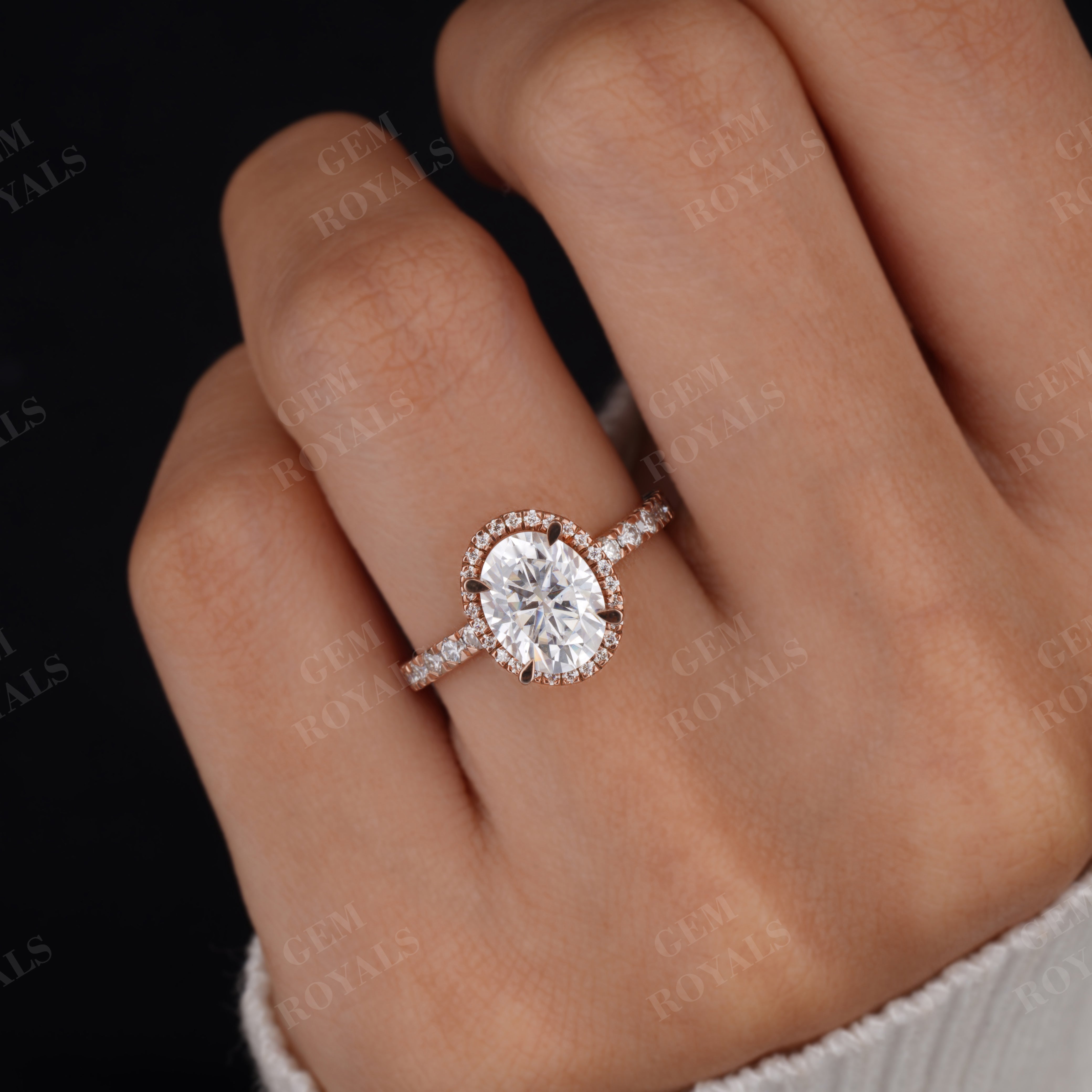 Oval Cut Moissanite Halo Engagement Ring For Her