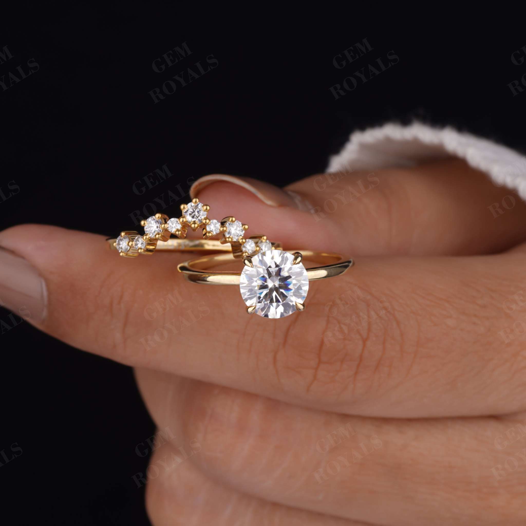 1.80TCW Vintage Round Cut Moissanite Cluster Engagement Ring Set