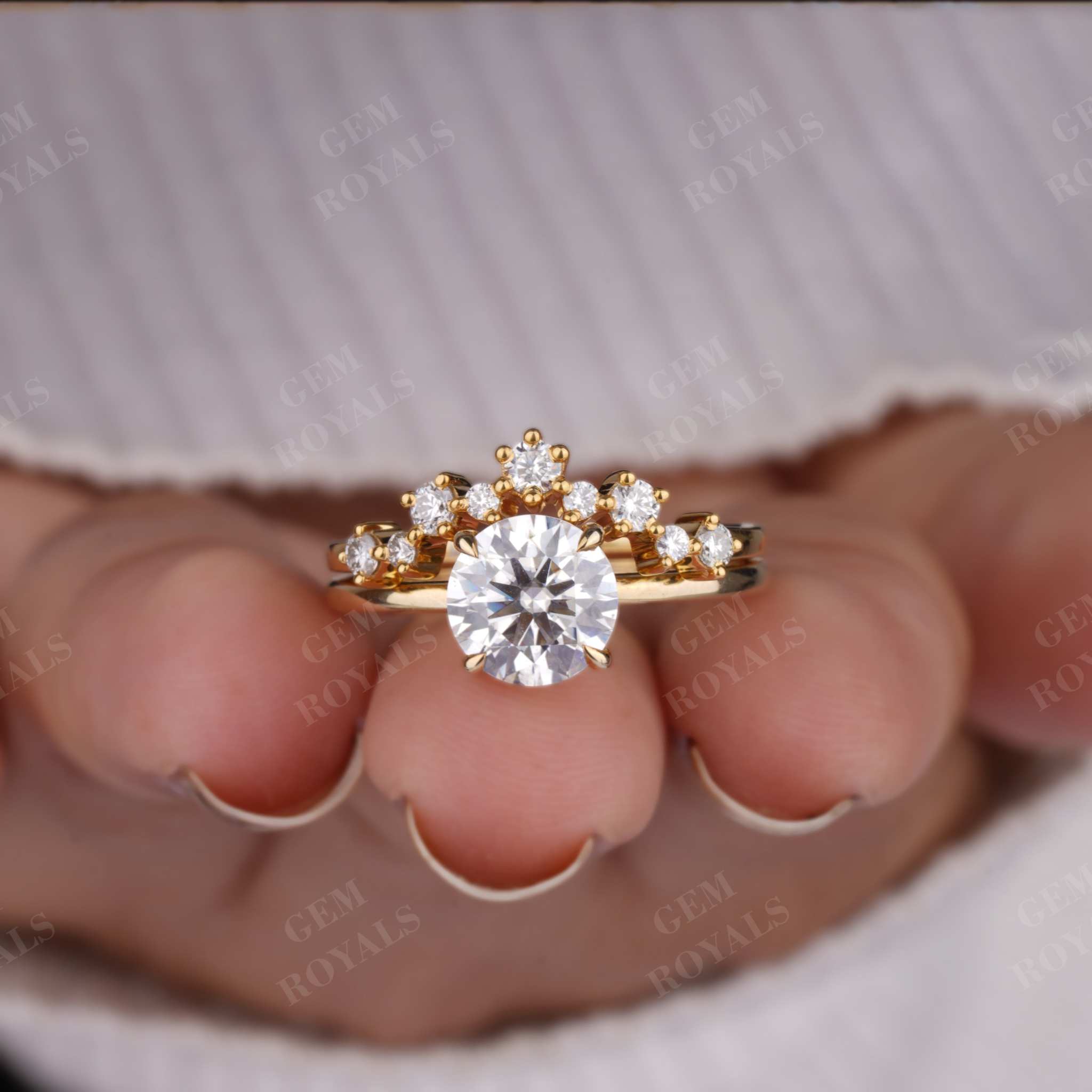 1.80TCW Vintage Round Cut Moissanite Cluster Engagement Ring Set