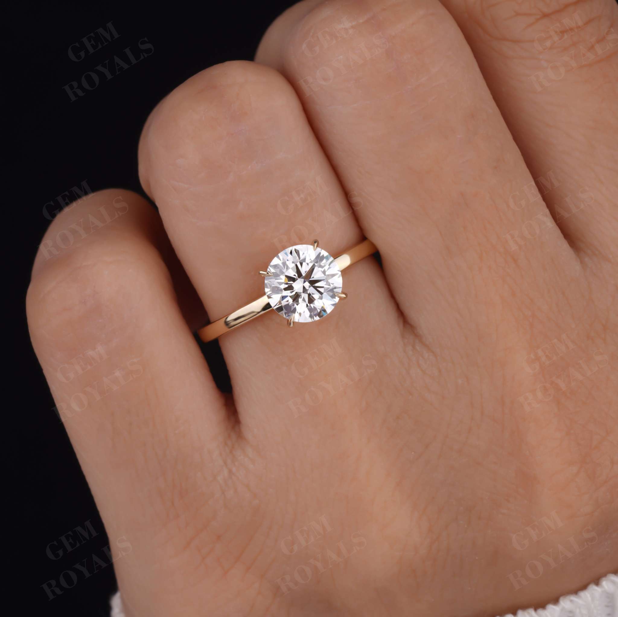 Round cut Lab Grown Diamond Solitaire Engagement Ring