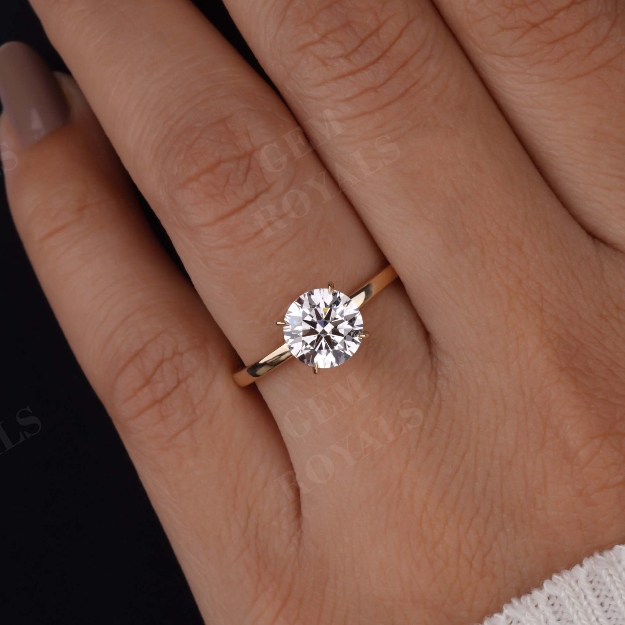 Round cut Lab Grown Diamond Solitaire Engagement Ring