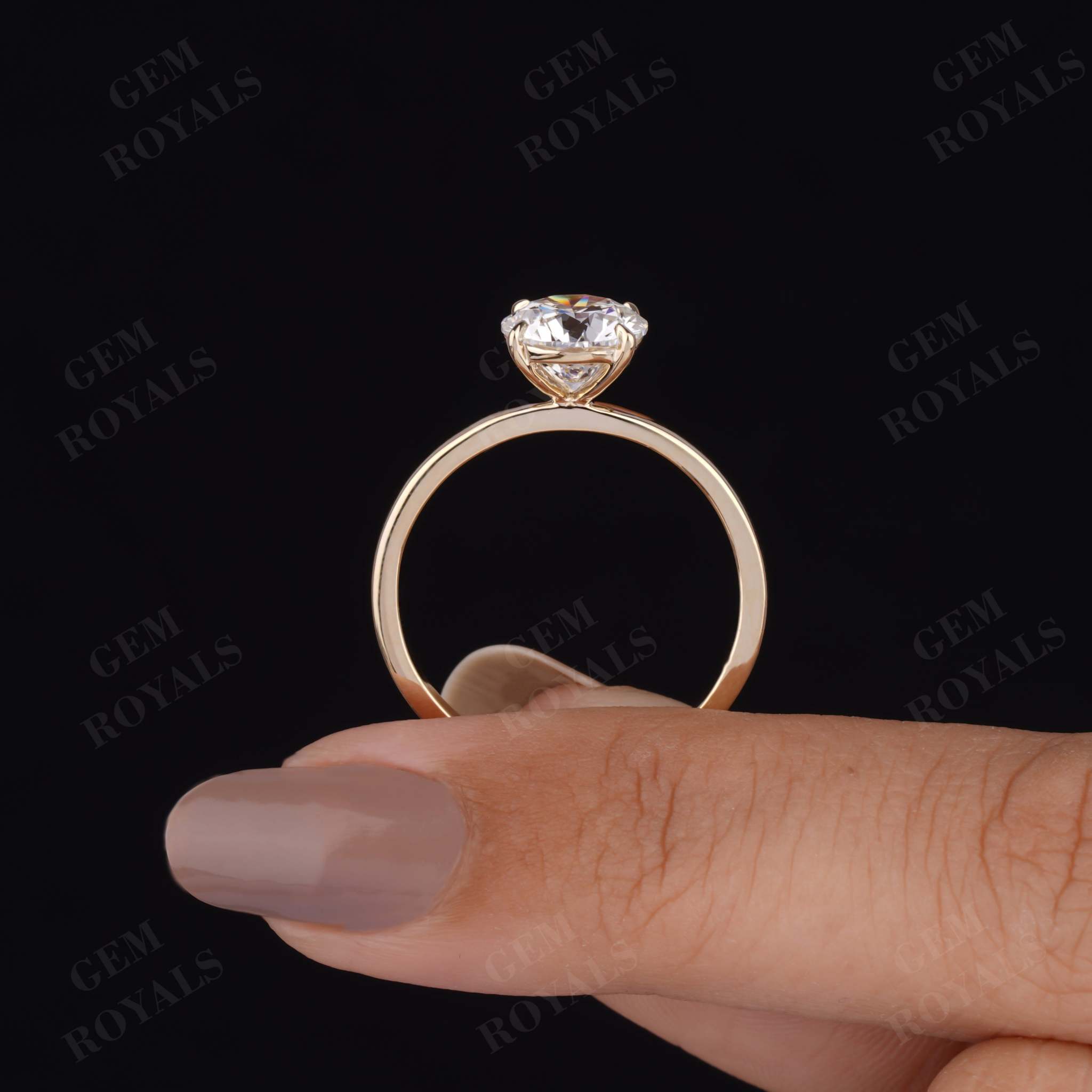 Round cut Lab Grown Diamond Solitaire Engagement Ring