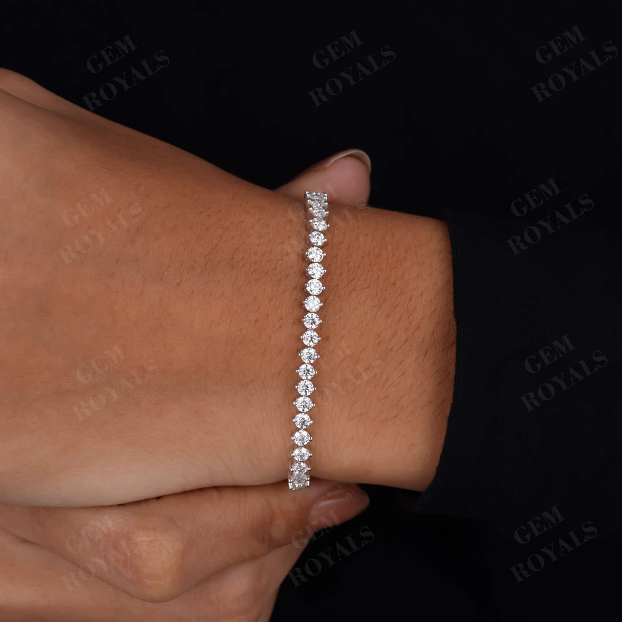 Dainty Round cut Moissanite Tennis Bracelet