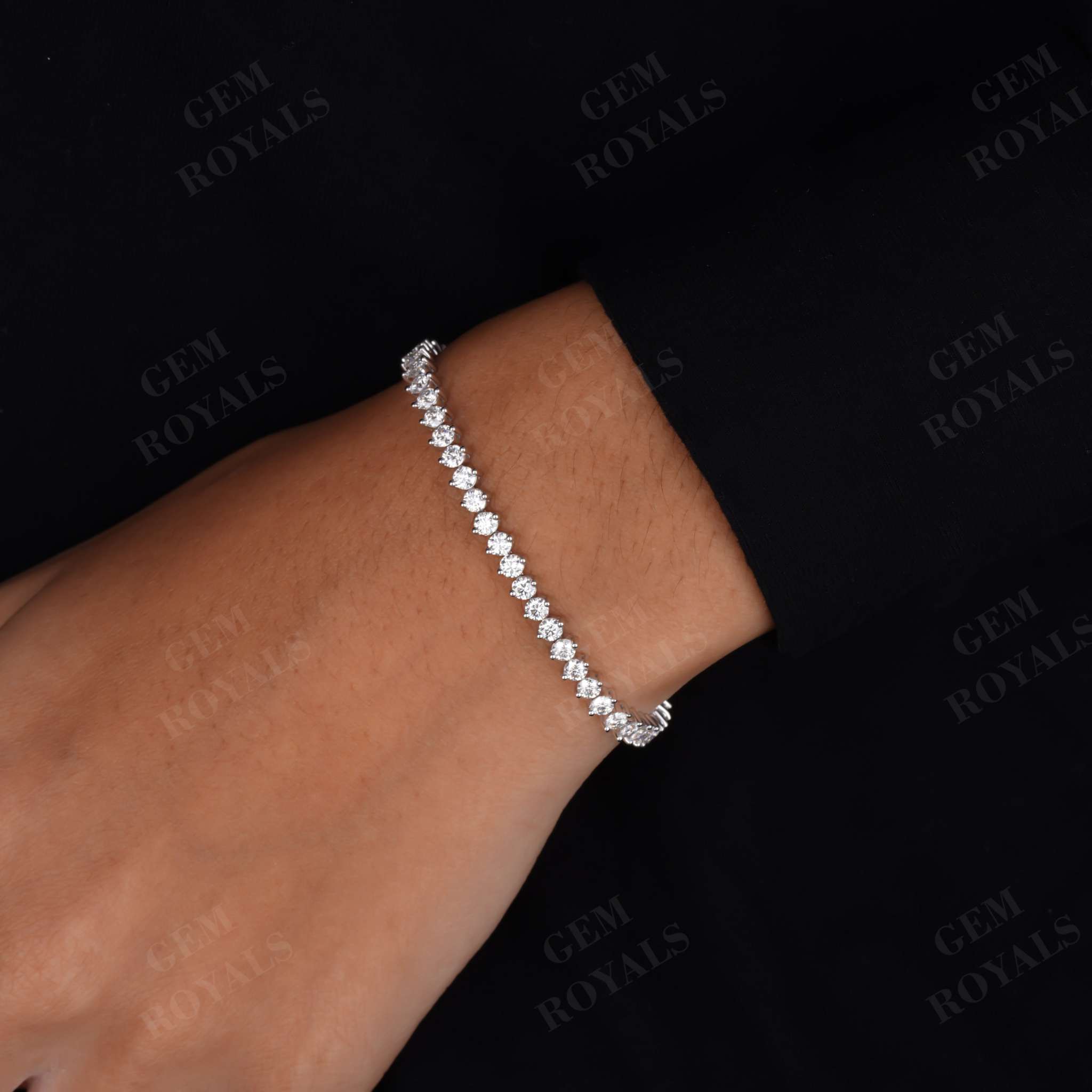 Dainty Round cut Moissanite Tennis Bracelet