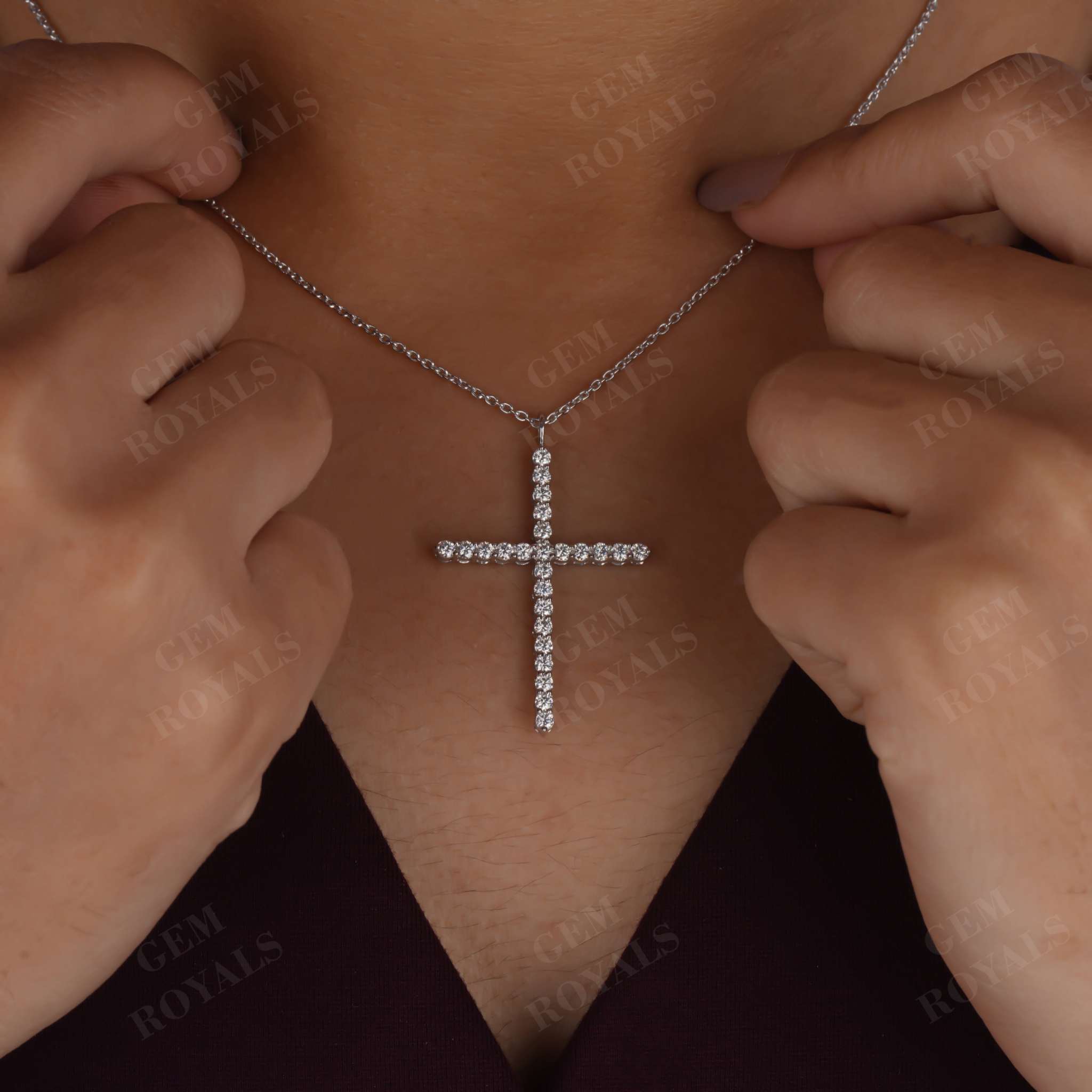 0.90TCW Round Moissanite Cross Pendant Necklace