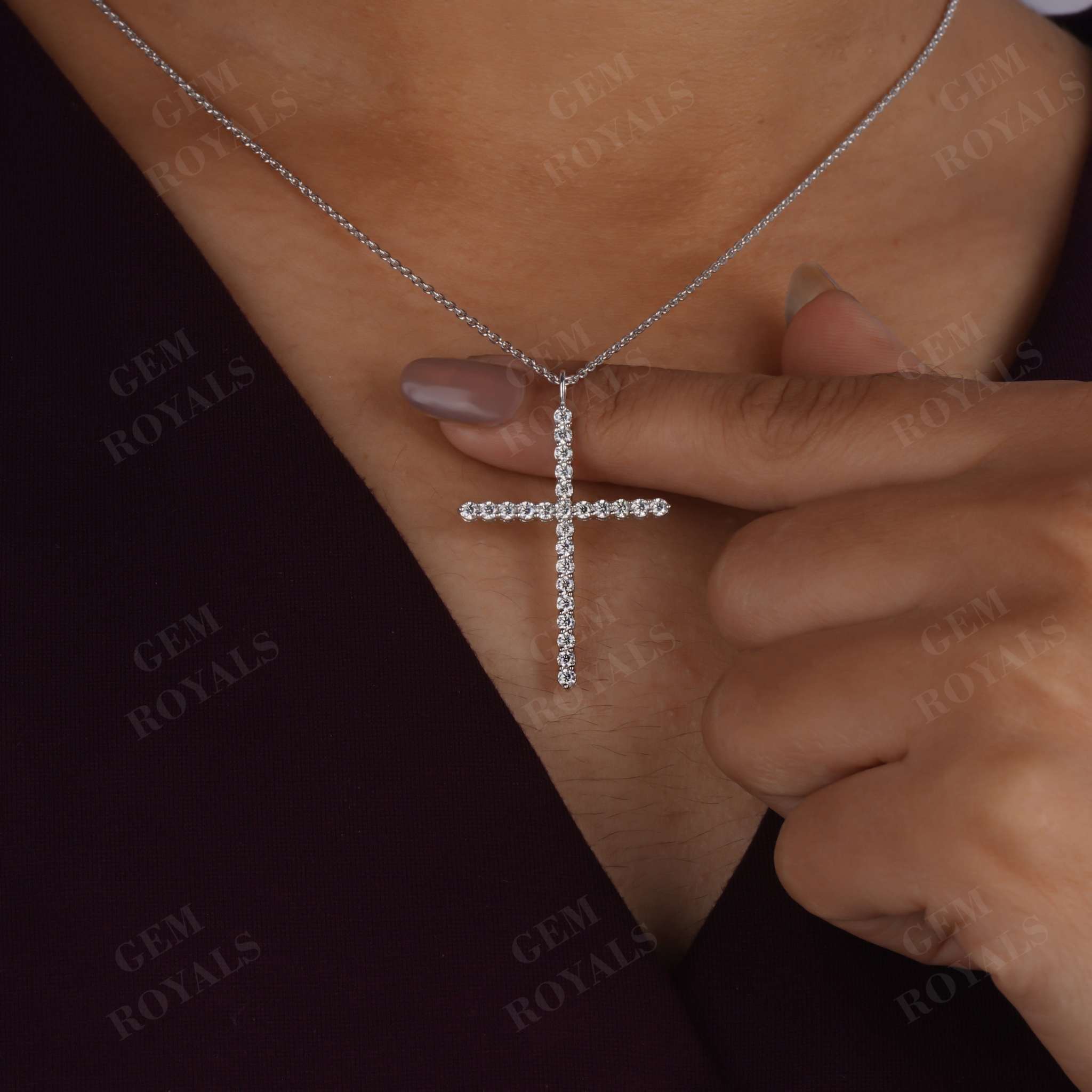 0.90TCW Round Moissanite Cross Pendant Necklace