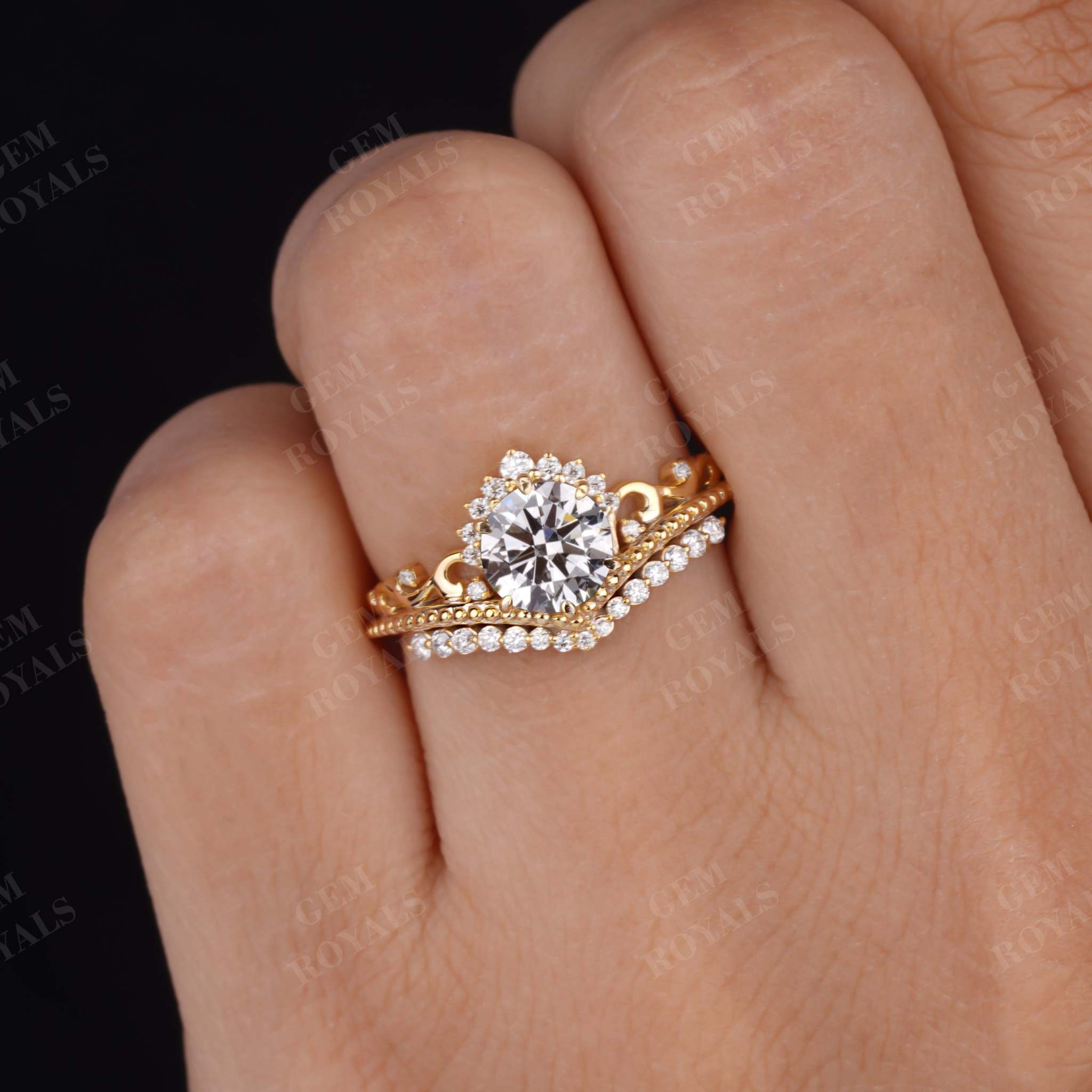 Vintage Art Deco Round Lab Grown Diamond Engagement Ring