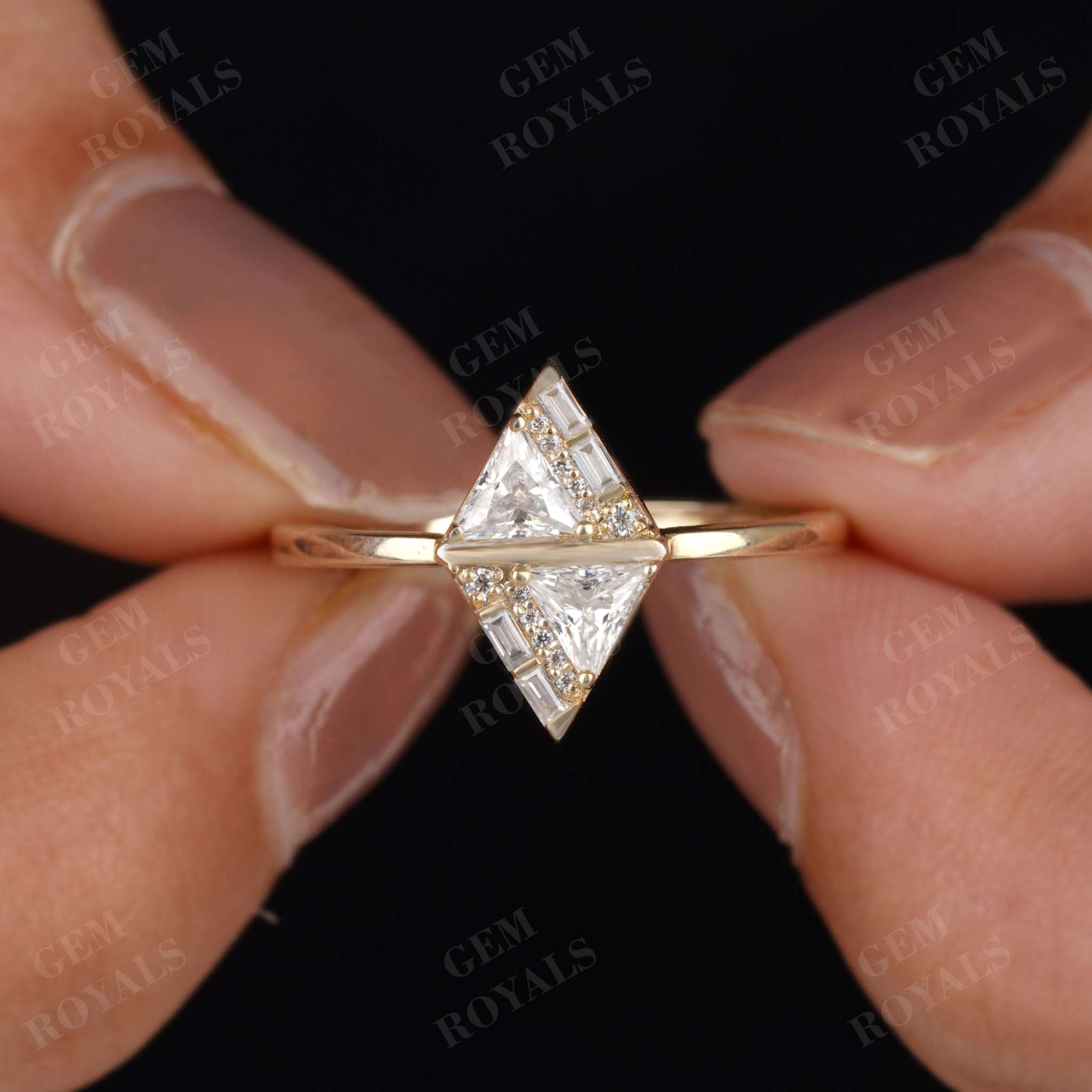 Mini Kite Shaped Dainty Mosaic Moissanite Ring