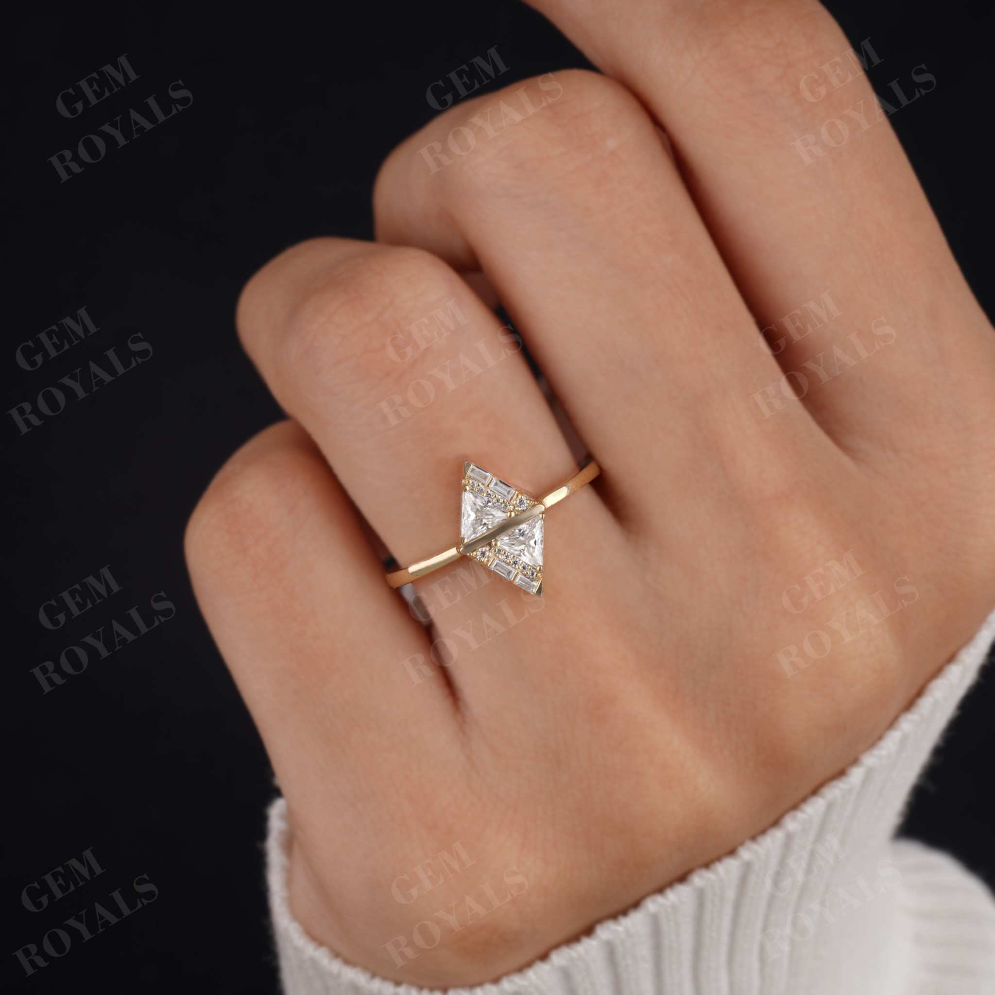 Mini Kite Shaped Dainty Mosaic Moissanite Ring