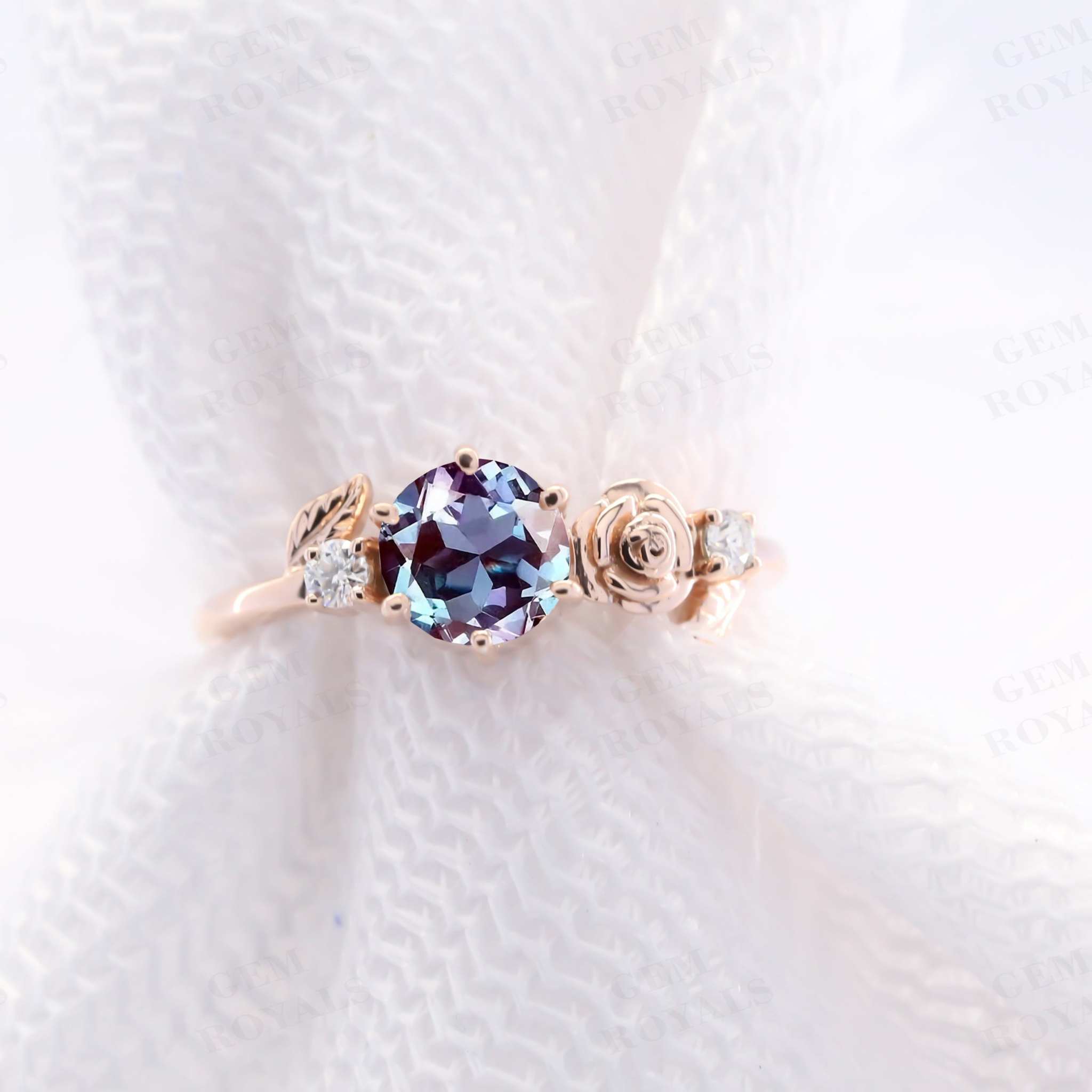 Dainty Flower Art Deco Round Alexandrite Engagement Ring