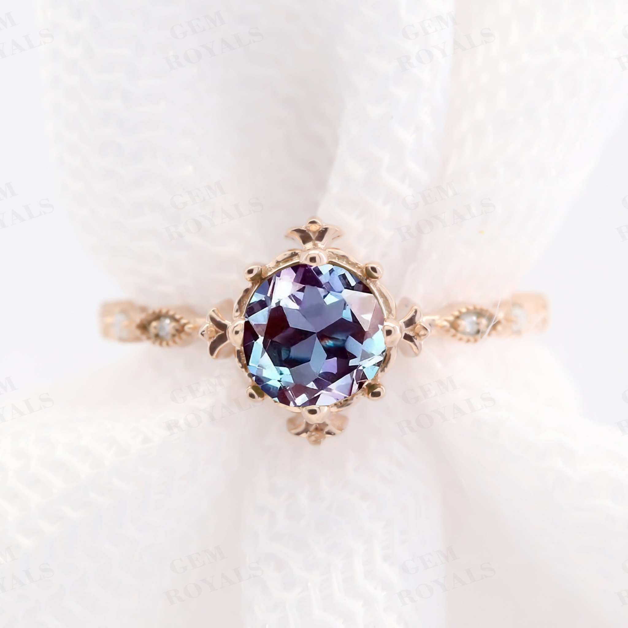 Vintage Art Deco Round Cut Alexandrite Engagement Ring