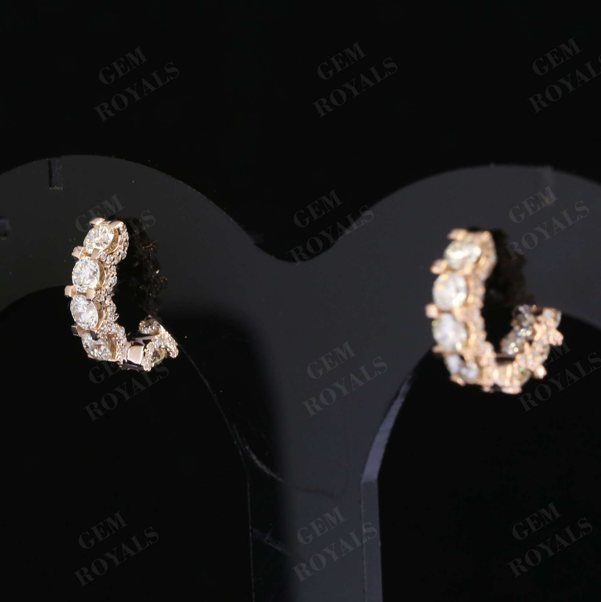 Round Cut Moissanite Huggies Hoope Earrings