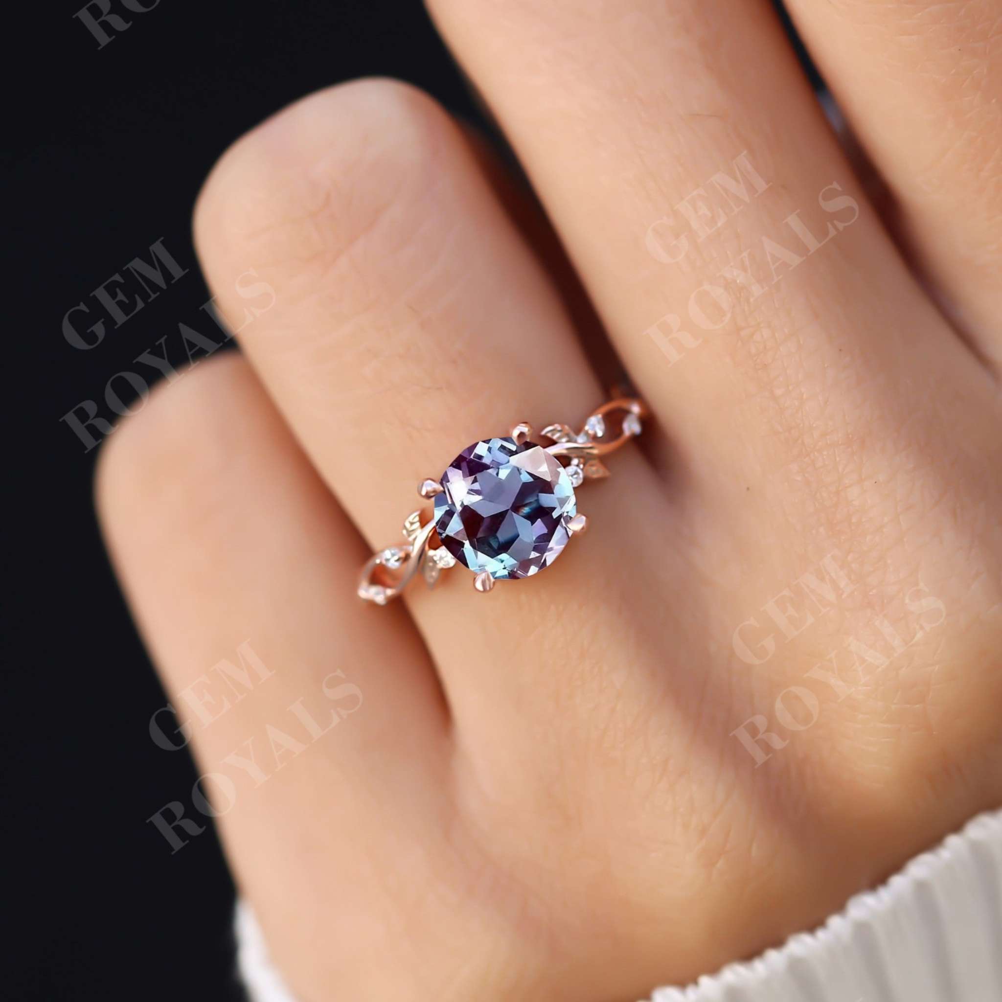 2.00CT Unique Leaf Design Round Alexandrite Engagement Ring