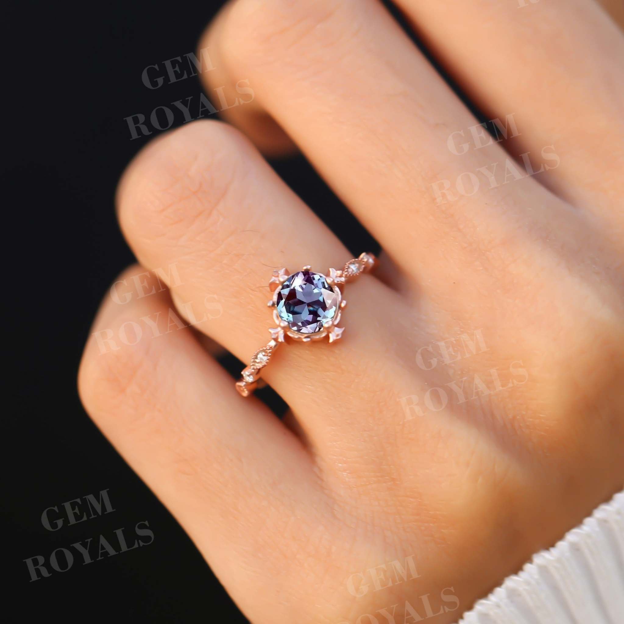 Vintage Art Deco Round Cut Alexandrite Engagement Ring